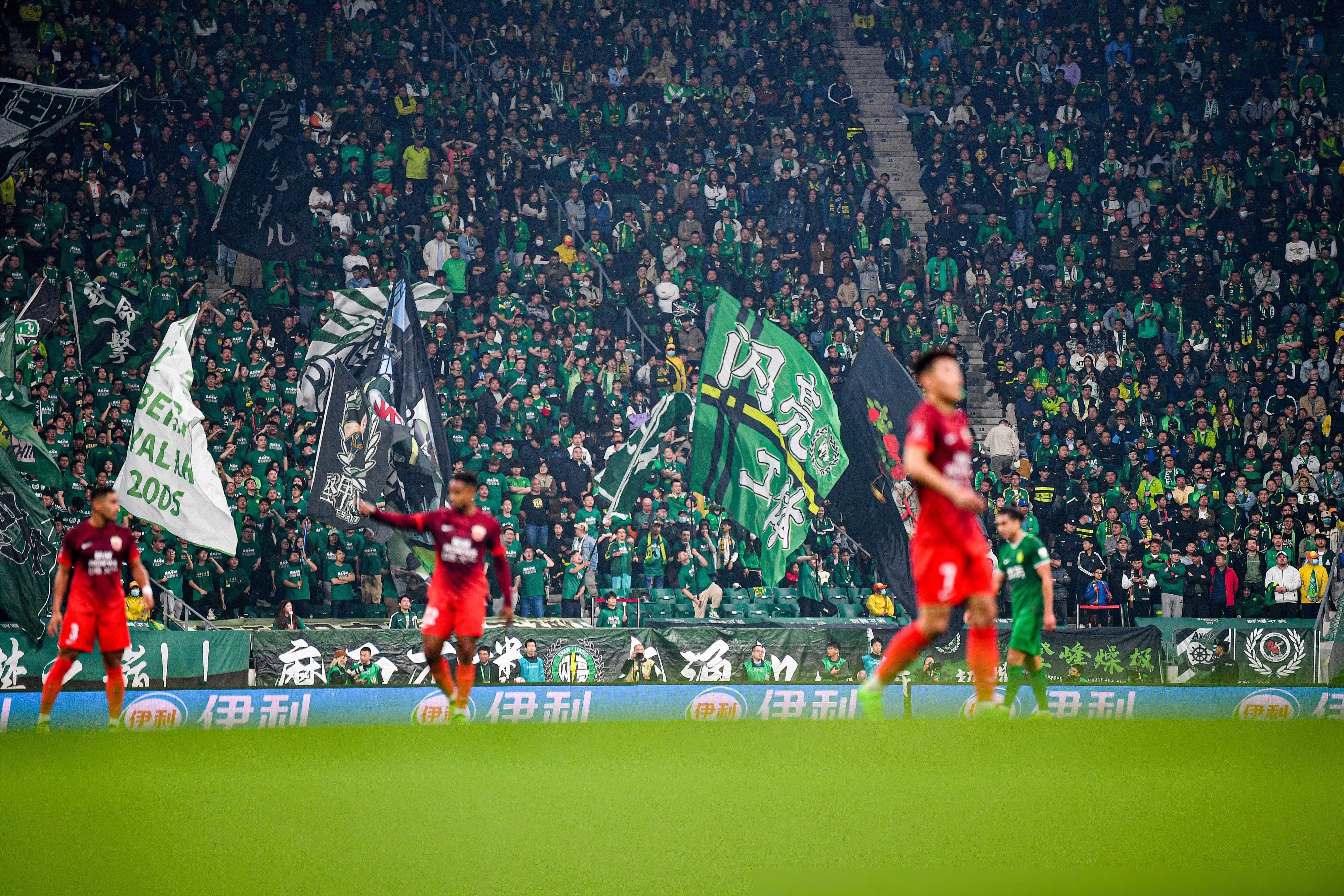 关于精彩比赛现场掀起热潮,球迷热情高涨的信息 关于精彩比赛现场掀起热潮,球迷热情高涨的信息