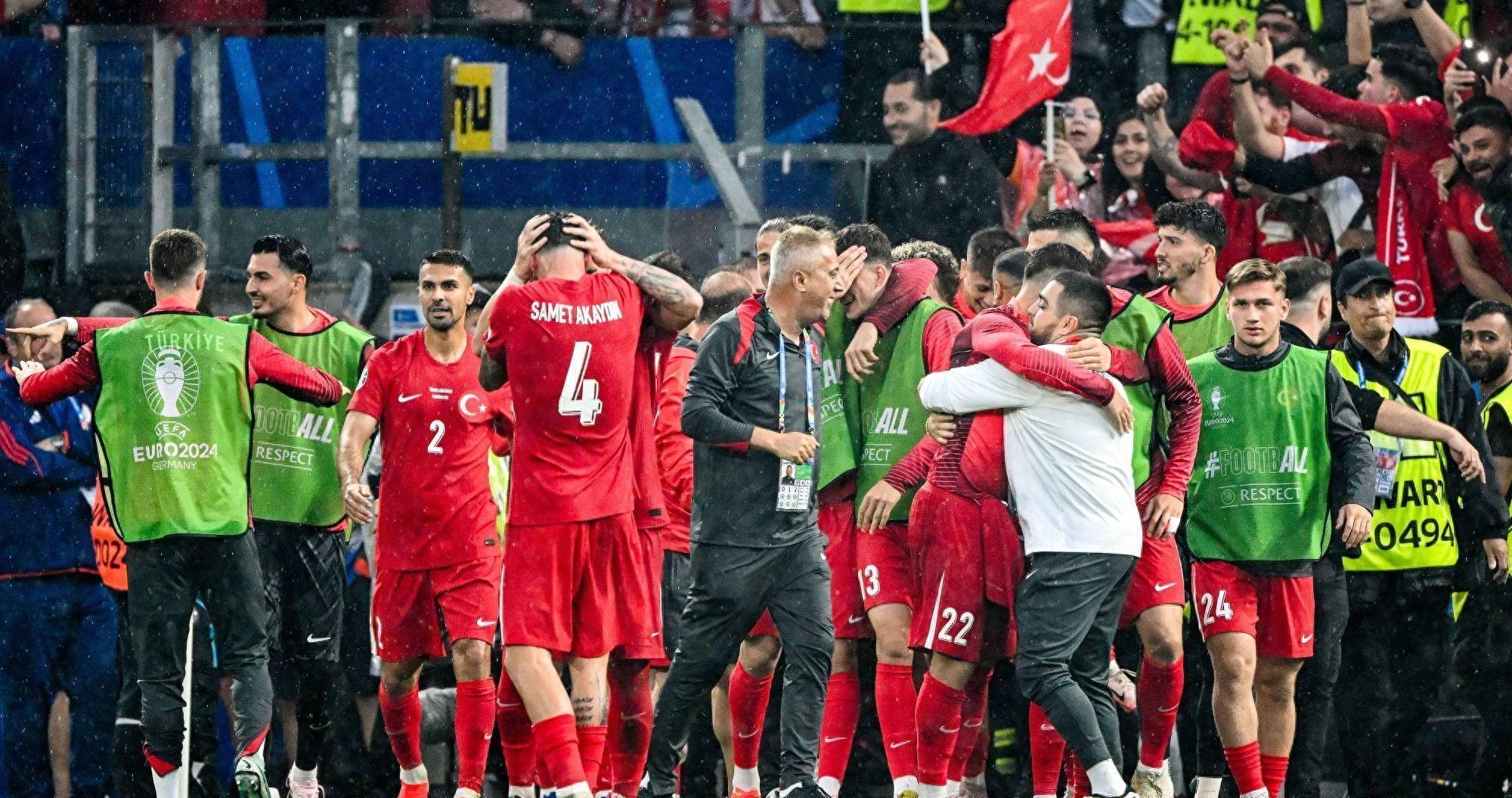 葡萄牙足球队在关键比赛中展现出色,实现惊艳逆袭的简单介绍 葡萄牙足球队在关键比赛中展现出色,实现惊艳逆袭的简单介绍