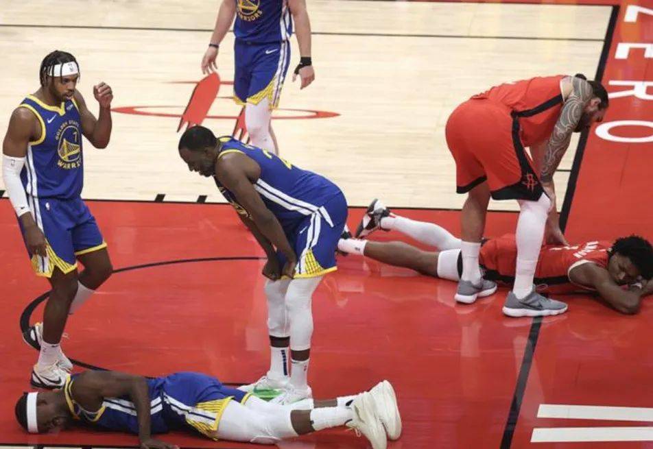 九游APP-最近一场NBA比赛中的裁判争议