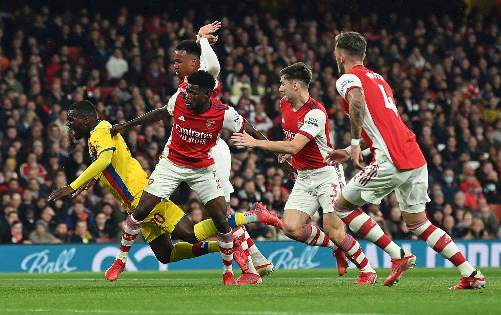 九游app下载-曼联客场轻松获胜，英超前四稳固