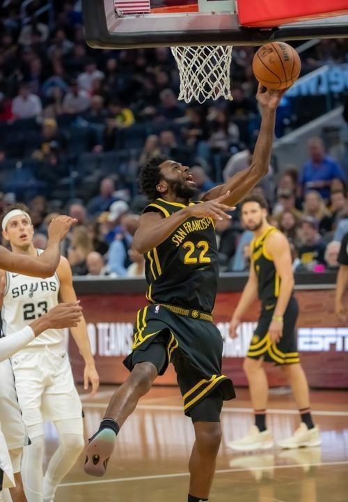 九游娱乐官方-包含马刺队经历破产重组，核心球员接连离队的词条