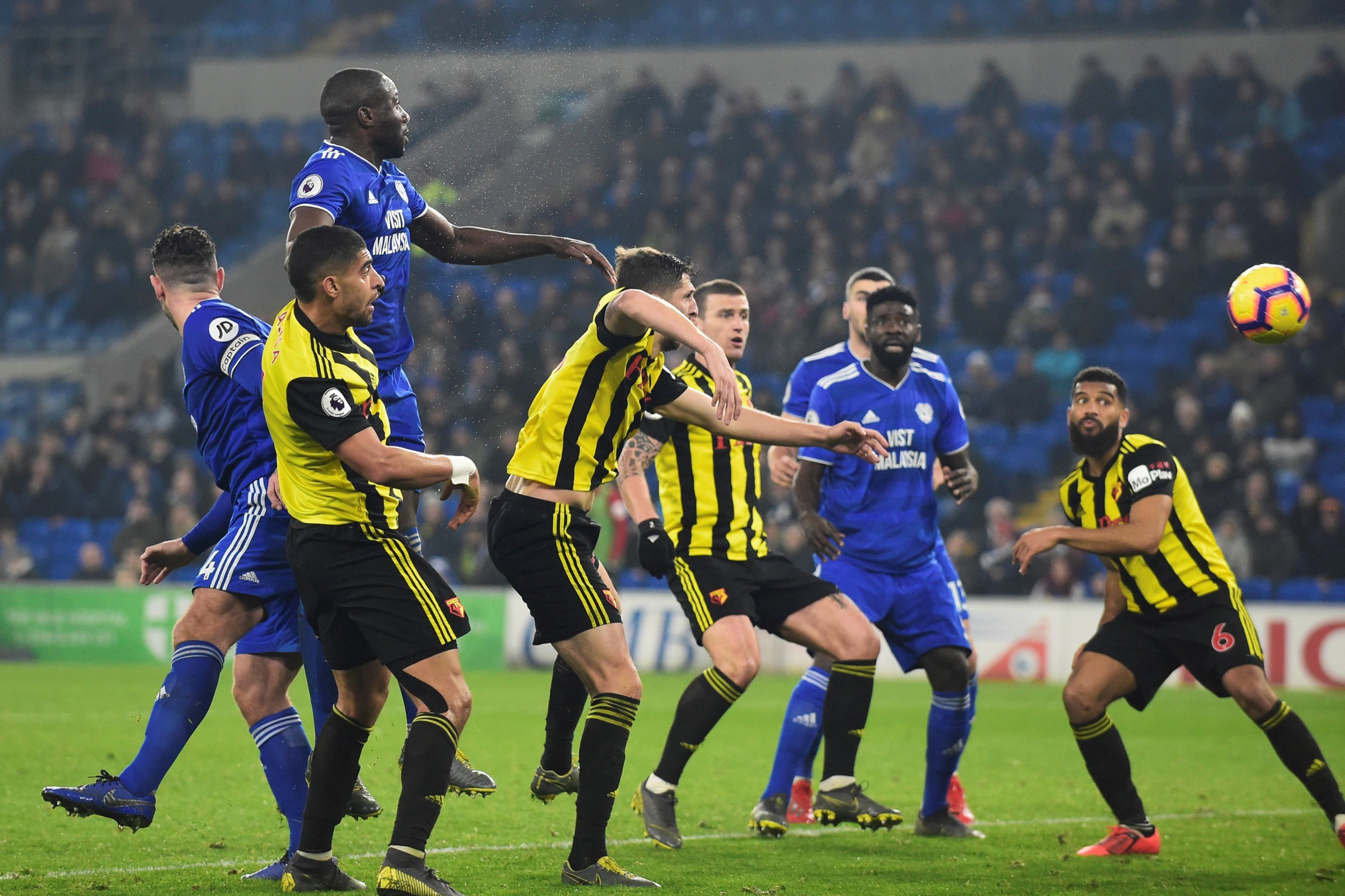 九游娱乐-曼城主场轻松胜出，继续保持一流