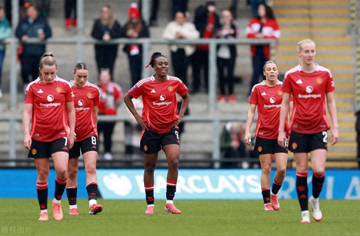 曼城主场轻松胜出,继续保持一流 曼城主场轻松胜出,继续保持一流