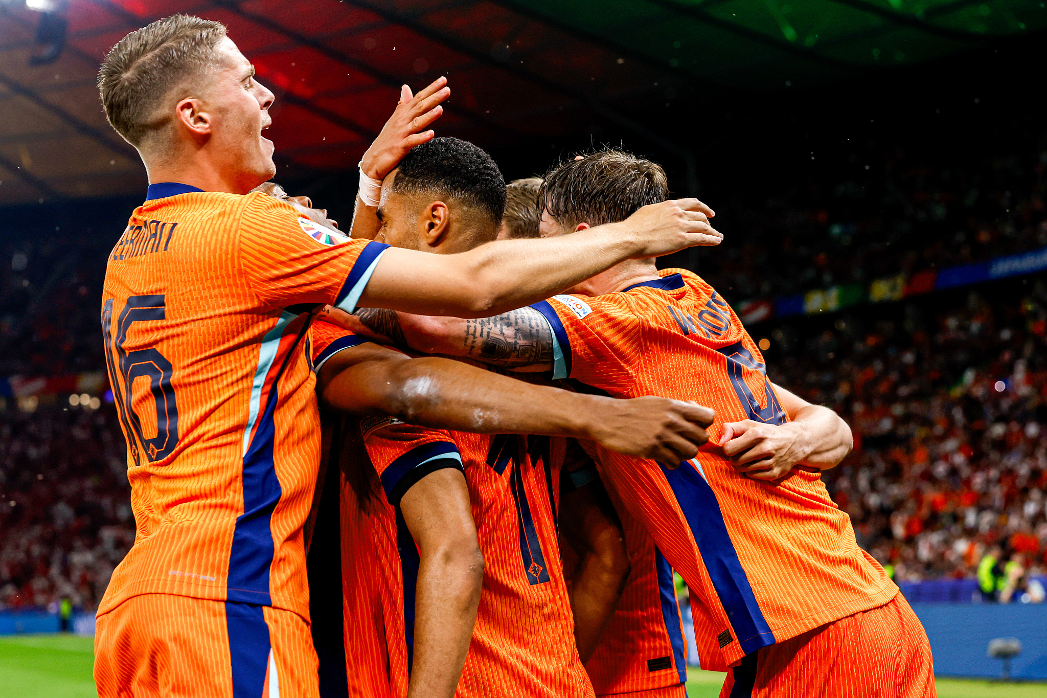 九游娱乐官方网站-强强对抗！欧洲国际比赛的精彩对决的简单介绍