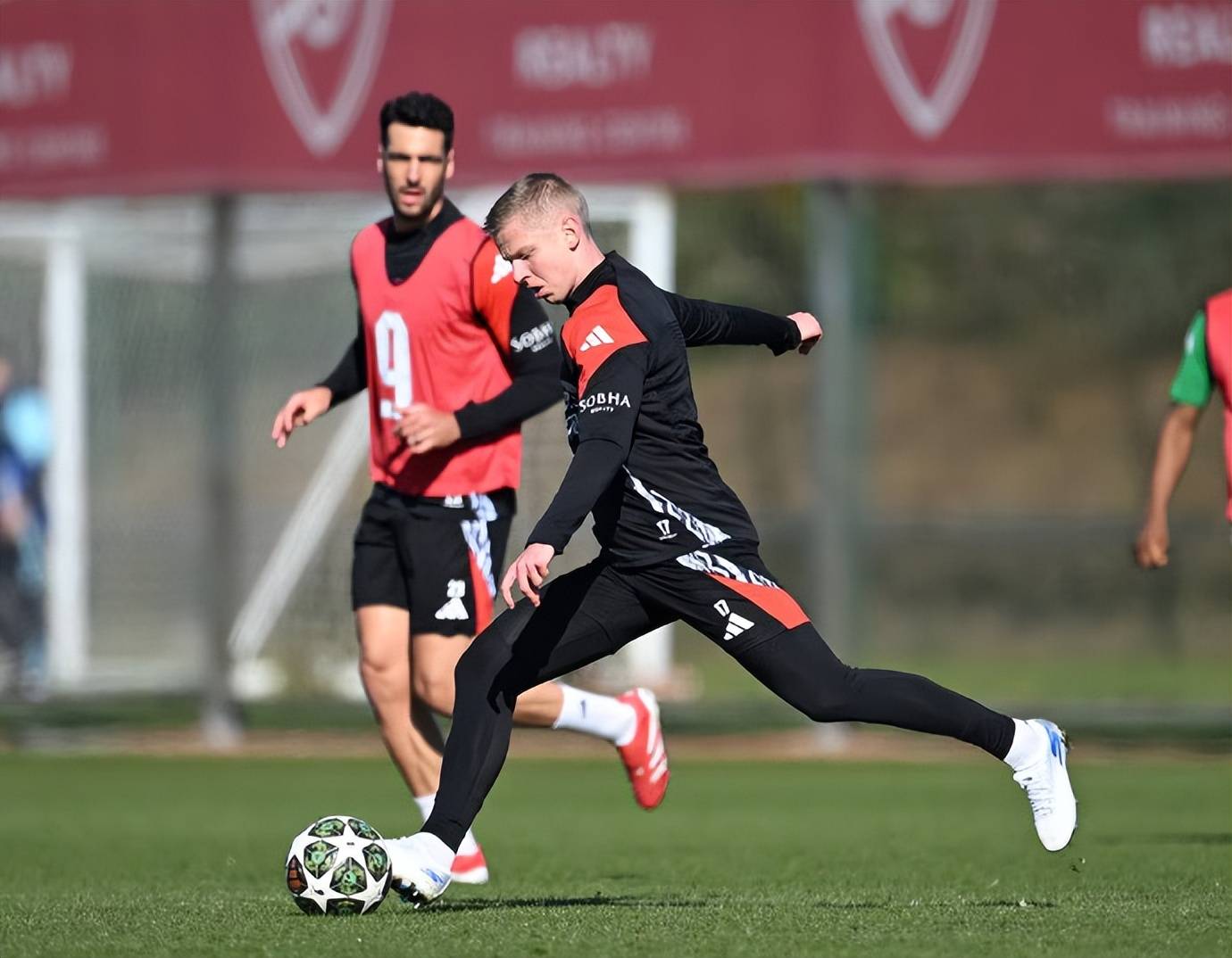 九游娱乐首页-柏林球员在亚洲足球比赛中大放异彩