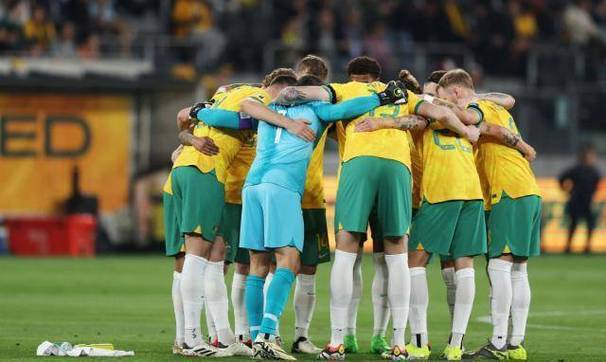 球队争夺足球胜利的对决 球队争夺足球胜利的对决