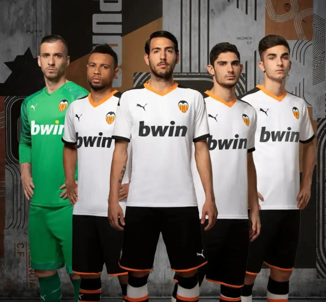 九游娱乐app下载-包含瓦伦西亚球队遭遇困难，拼尽全力迎战的词条