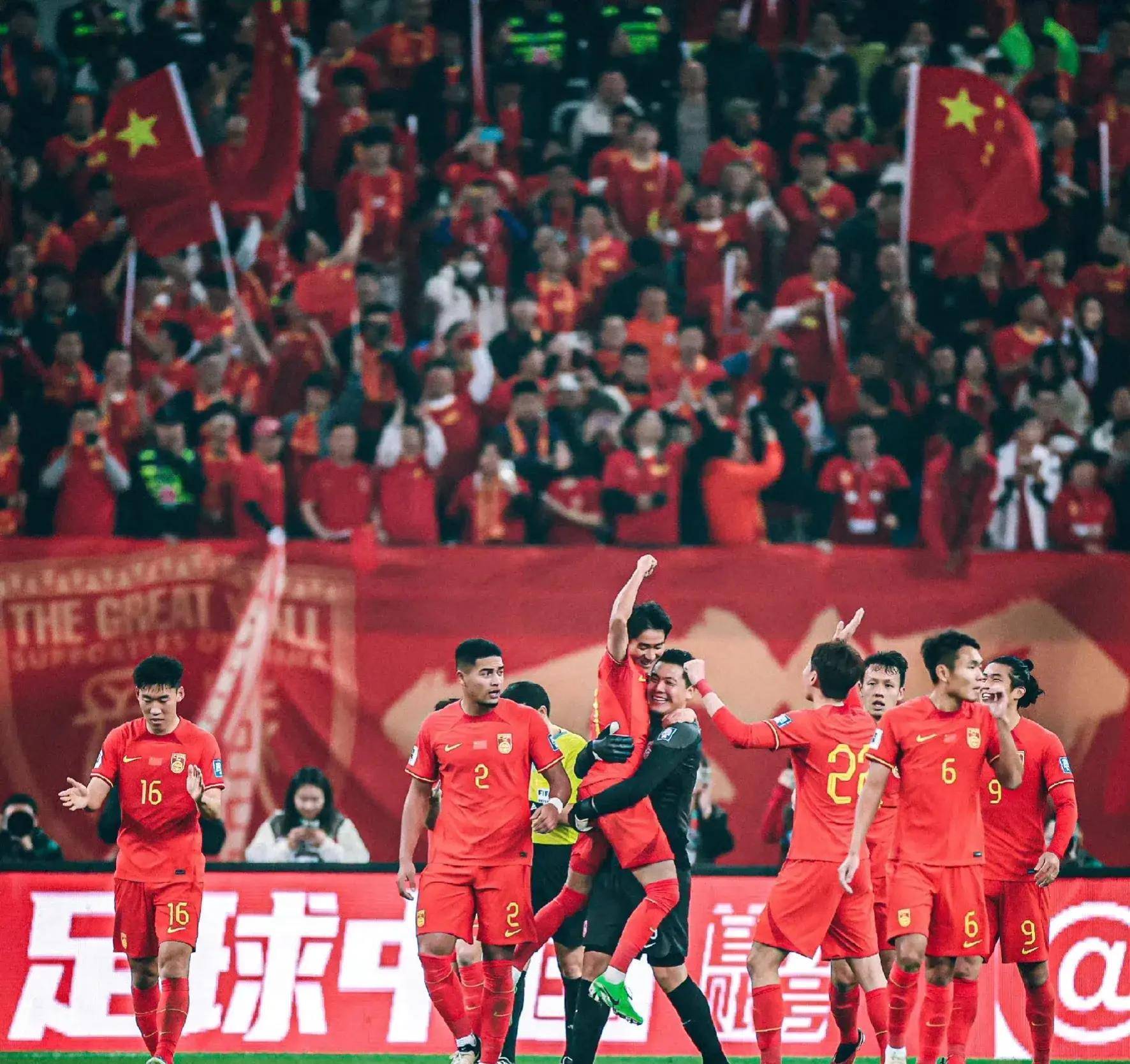 沙特阿拉伯球队在比赛中压倒对手 沙特阿拉伯球队在比赛中压倒对手