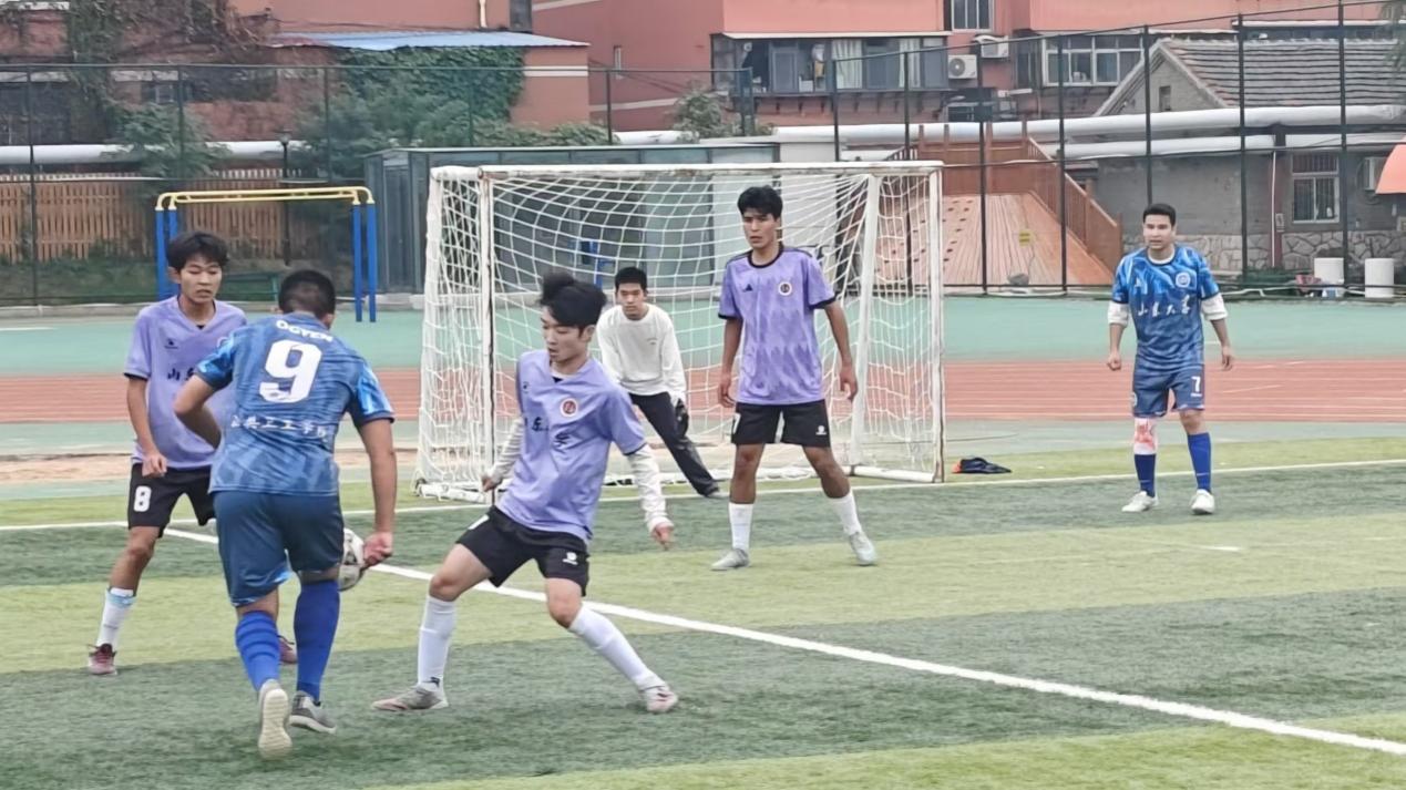 关于国内足球报道:球队士气备战场上技术表现优异的信息 关于国内足球报道:球队士气备战场上技术表现优异的信息