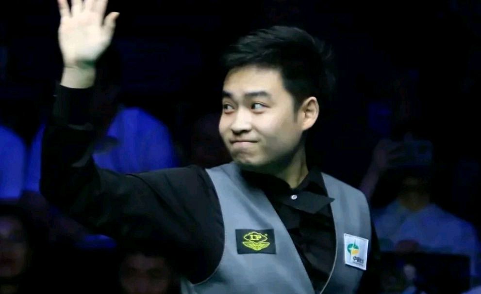 九游娱乐入口-峰回路转！运动员逆袭斩获金牌冠军