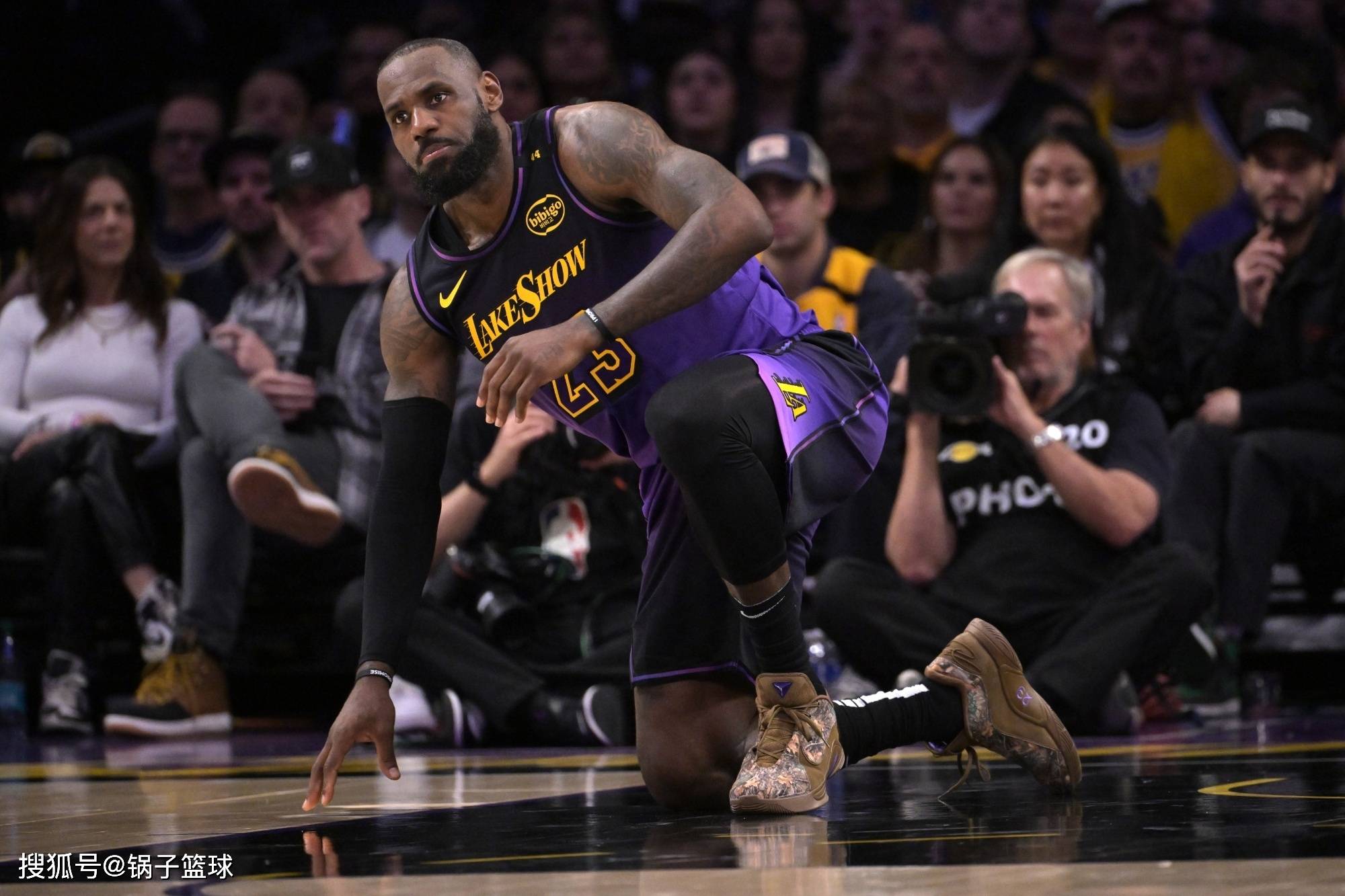九游APP-湖人遭遇连败，詹姆斯状态低迷