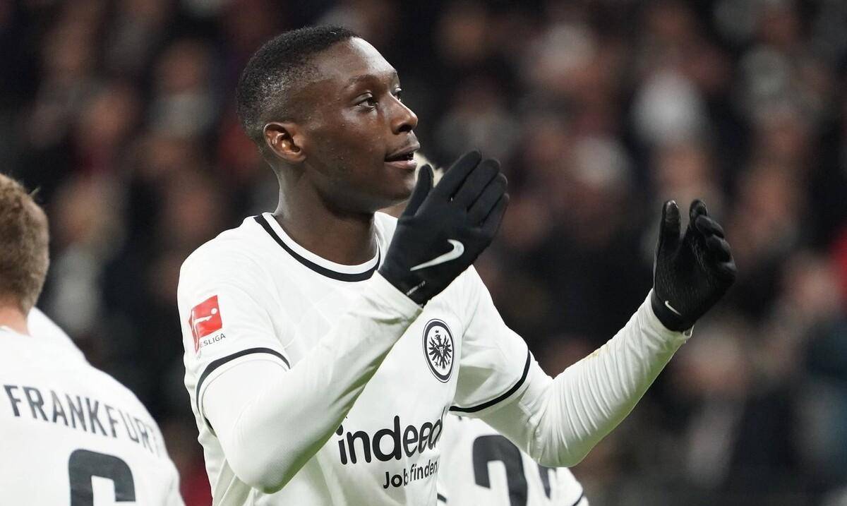 赫塔菲全力前行,凭借拼搏征战成功的简单介绍 赫塔菲全力前行,凭借拼搏征战成功的简单介绍