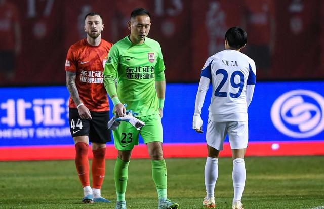 九游娱乐-杭州绿城战平山东鲁能，双方互有胜负的简单介绍