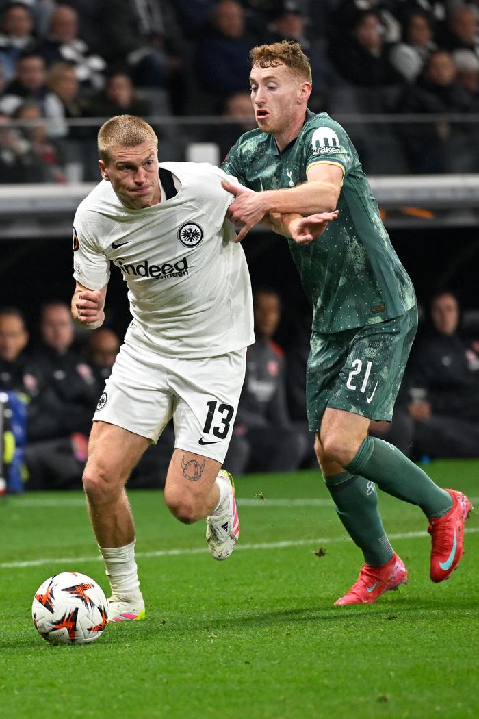 九游娱乐-华埜客场不敌托特纳姆热刺，遭遇失利