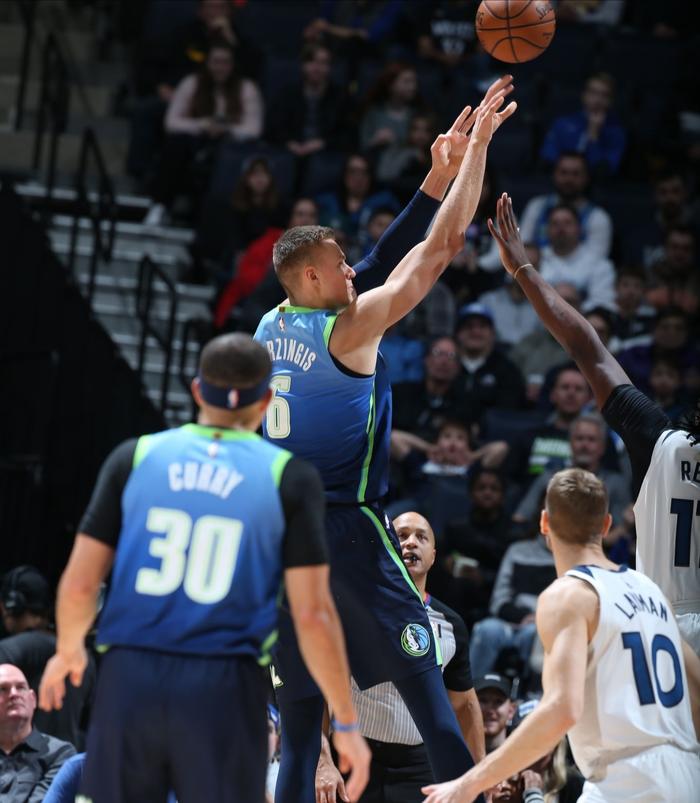 九游体育平台-国王逆转独行侠，霍乐迪全场三双破锁案的简单介绍