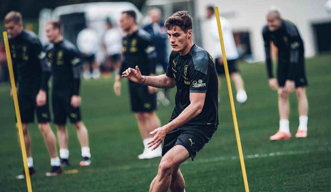 关于捷克队实力明显,冲击决赛宝座的信息 关于捷克队实力明显,冲击决赛宝座的信息