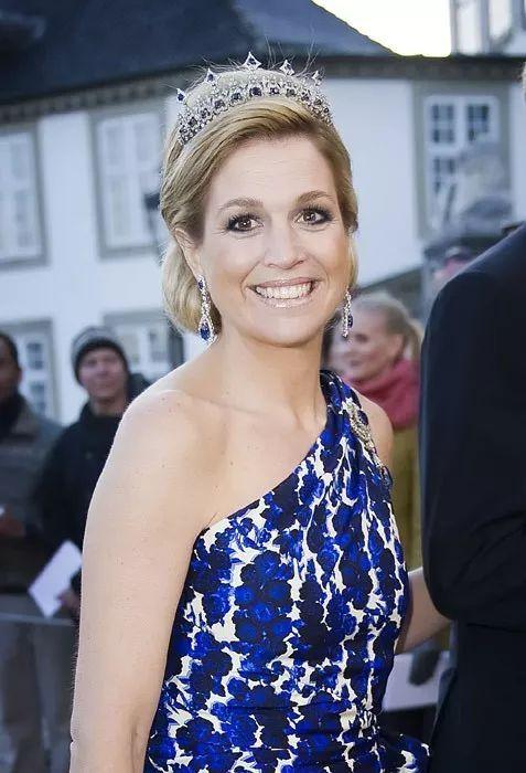 荷兰女队再获胜利,成功逆袭晋级八强 荷兰女队再获胜利,成功逆袭晋级八强