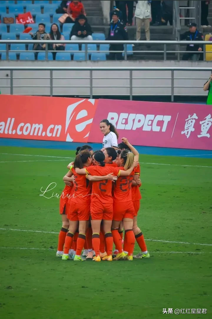 体坛新闻:女足比赛中的经典对决再现的简单介绍 体坛新闻:女足比赛中的经典对决再现的简单介绍