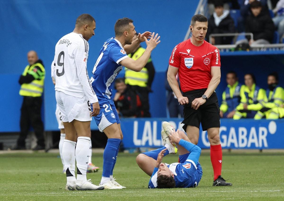 雷恩客场-不敌尼姆,遗憾失利 雷恩客场-不敌尼姆,遗憾失利