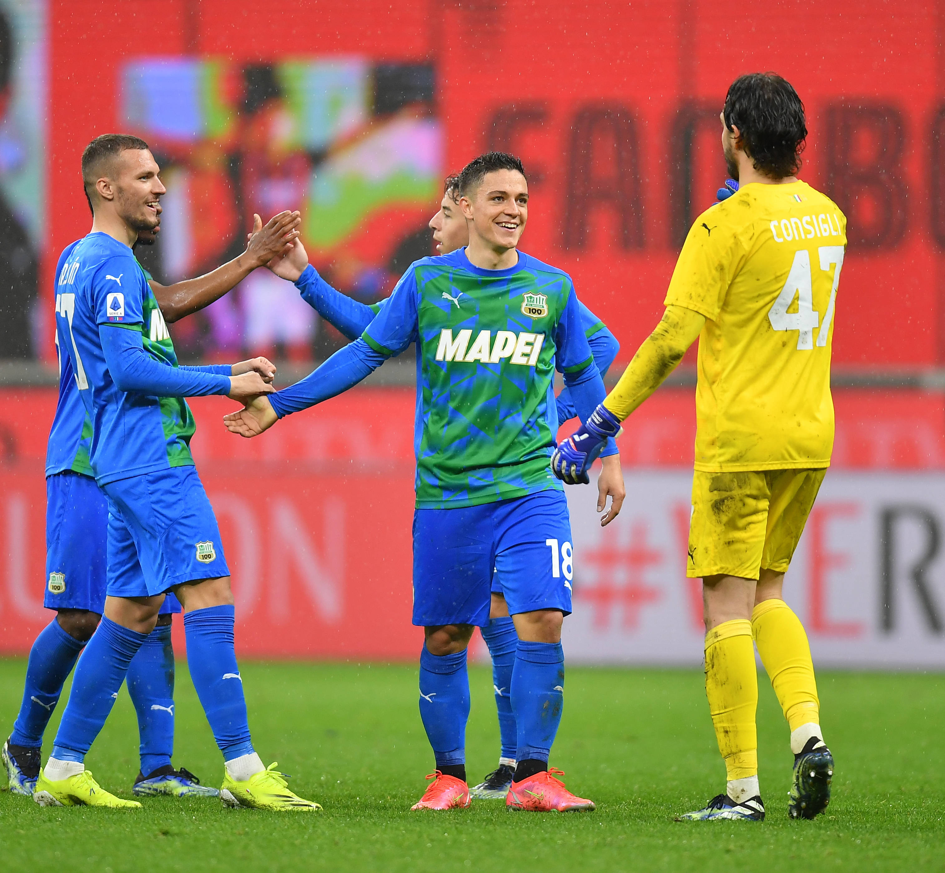 九游app下载-图尔扎在客场力克帕尔马，赢得胜利