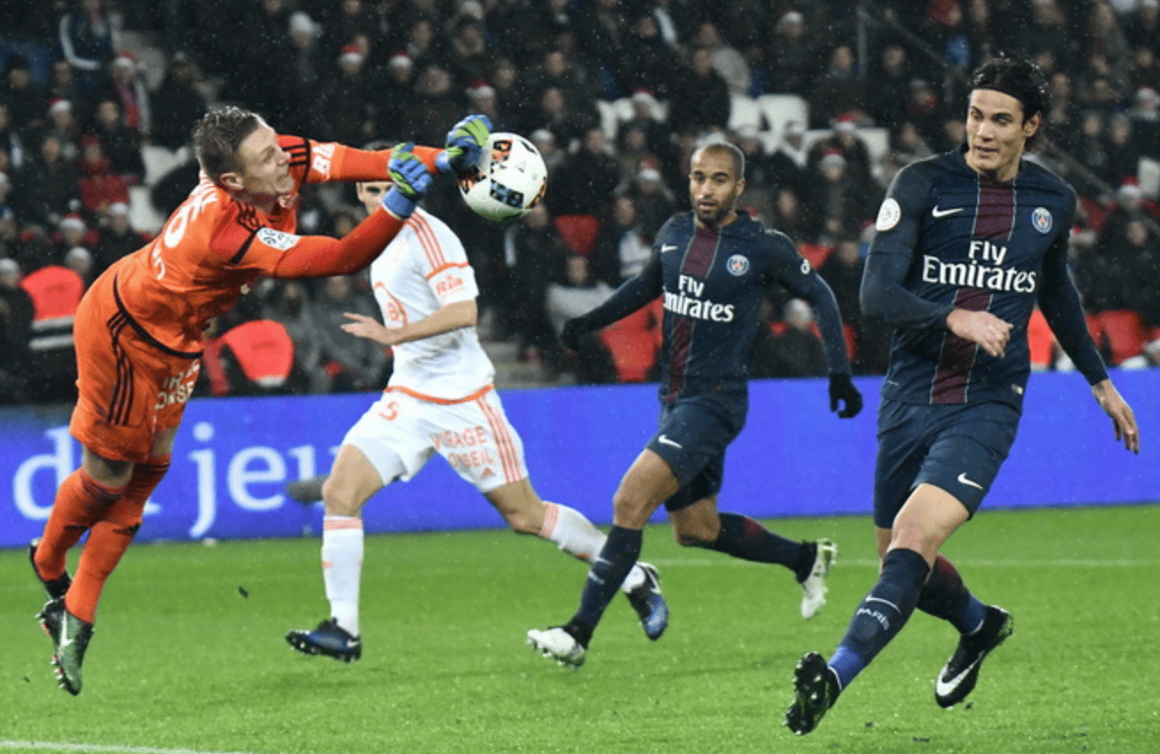 巴黎FC主场战胜里昂,狂揽3分 巴黎FC主场战胜里昂,狂揽3分