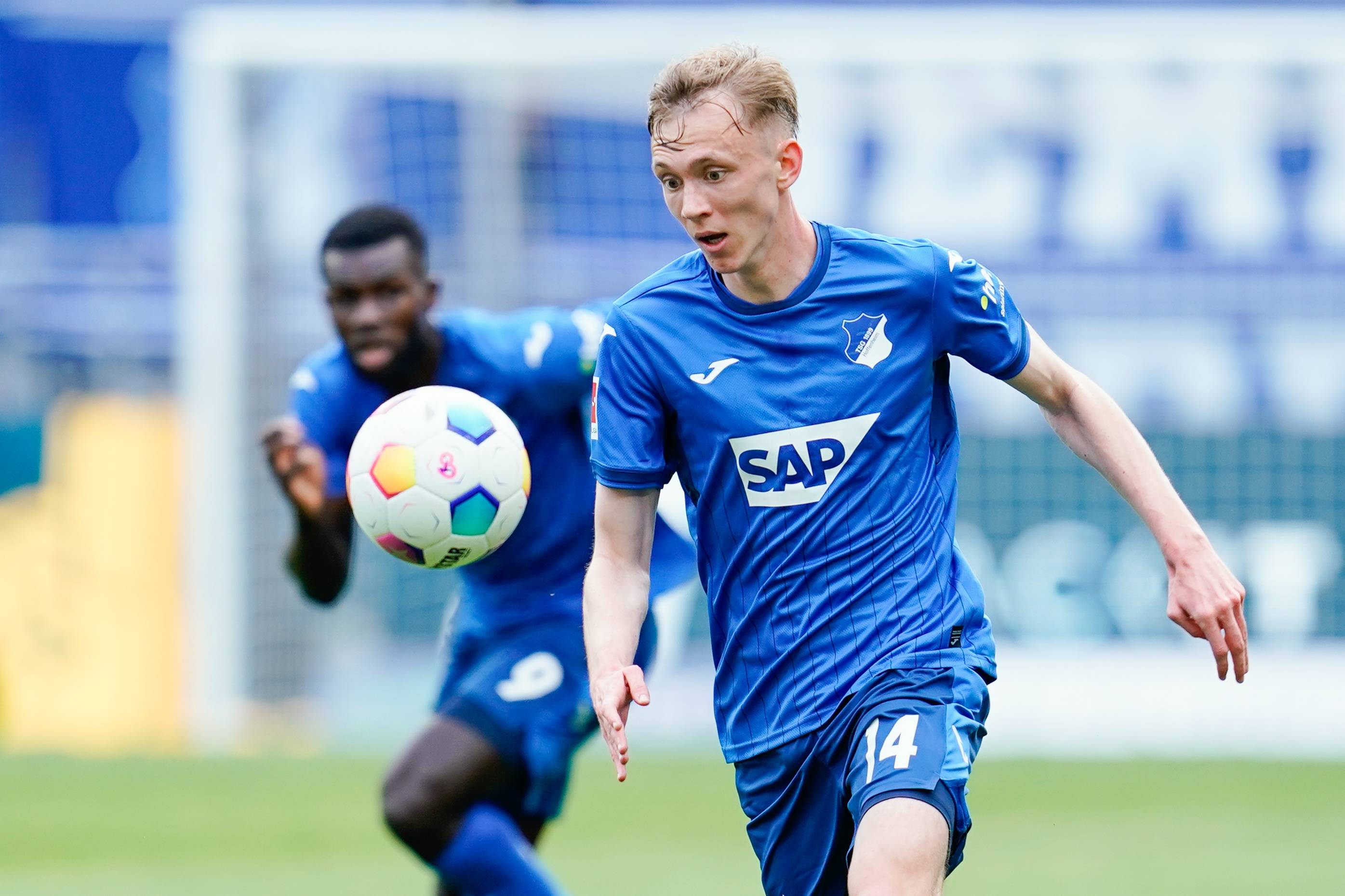 关于弗赖堡力克美因茨,全力保级渡劫的信息 关于弗赖堡力克美因茨,全力保级渡劫的信息