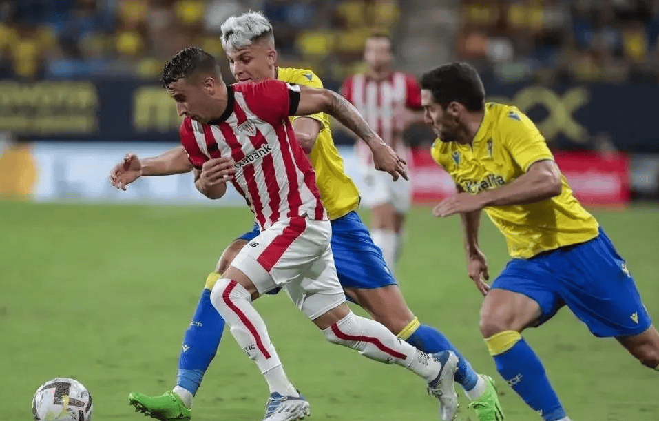 南特中场出色表现,全队士气高涨迎接下次比赛的简单介绍 南特中场出色表现,全队士气高涨迎接下次比赛的简单介绍