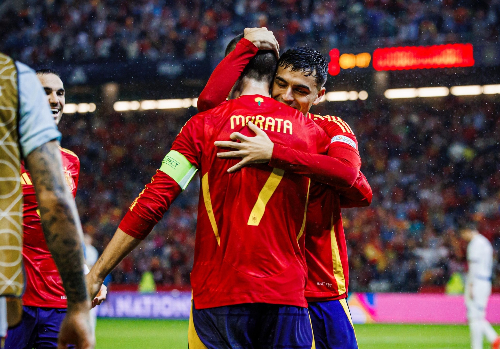 西班牙战胜荷兰,晋级欧预赛关键比赛 西班牙战胜荷兰,晋级欧预赛关键比赛