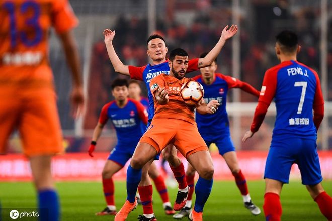 俄罗斯队主帅:全队备战场上无限拼搏 俄罗斯队主帅:全队备战场上无限拼搏