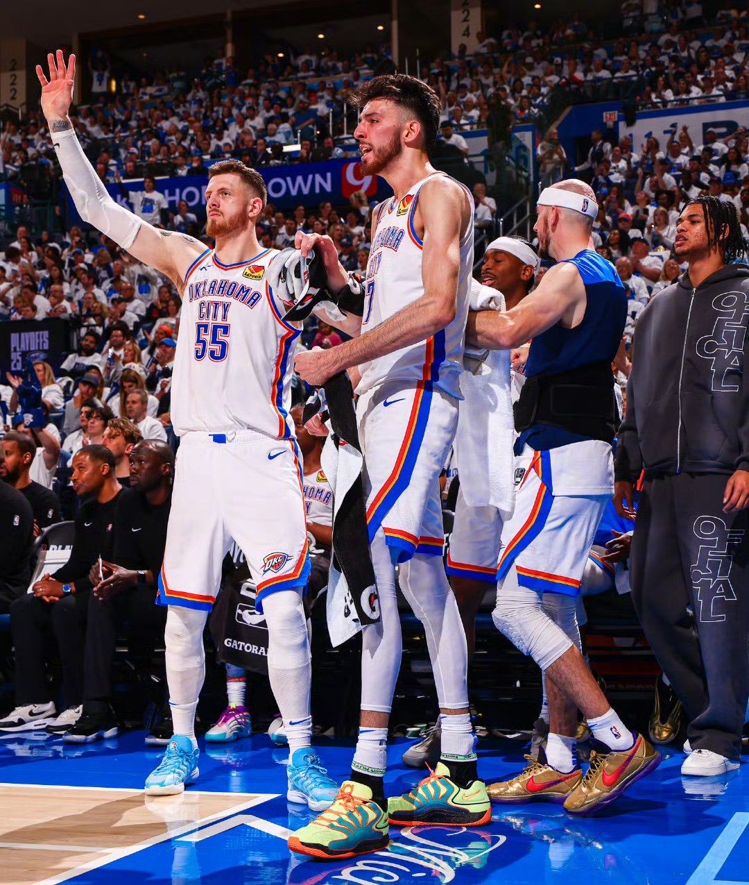 九游APP-灰熊大胜凯尔特人，引发西东部球迷热议的简单介绍