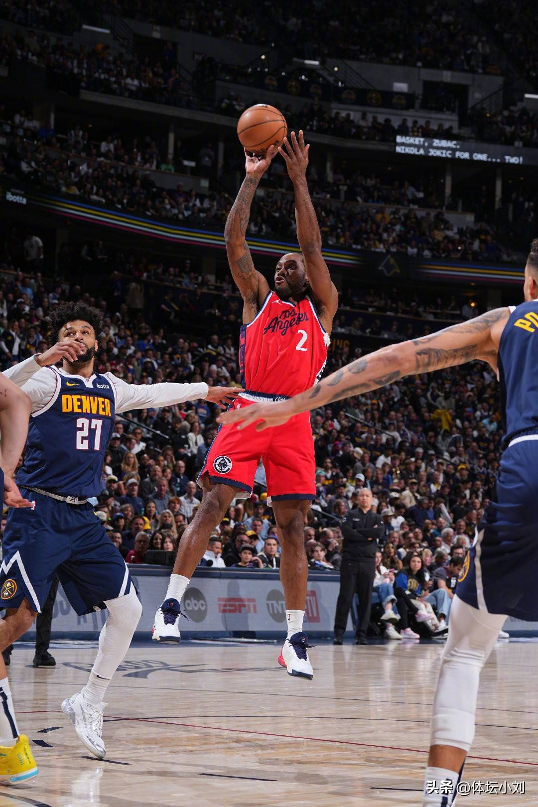 快船胜黄蜂获得连胜,莱昂纳德全场表现出色 快船胜黄蜂获得连胜,莱昂纳德全场表现出色