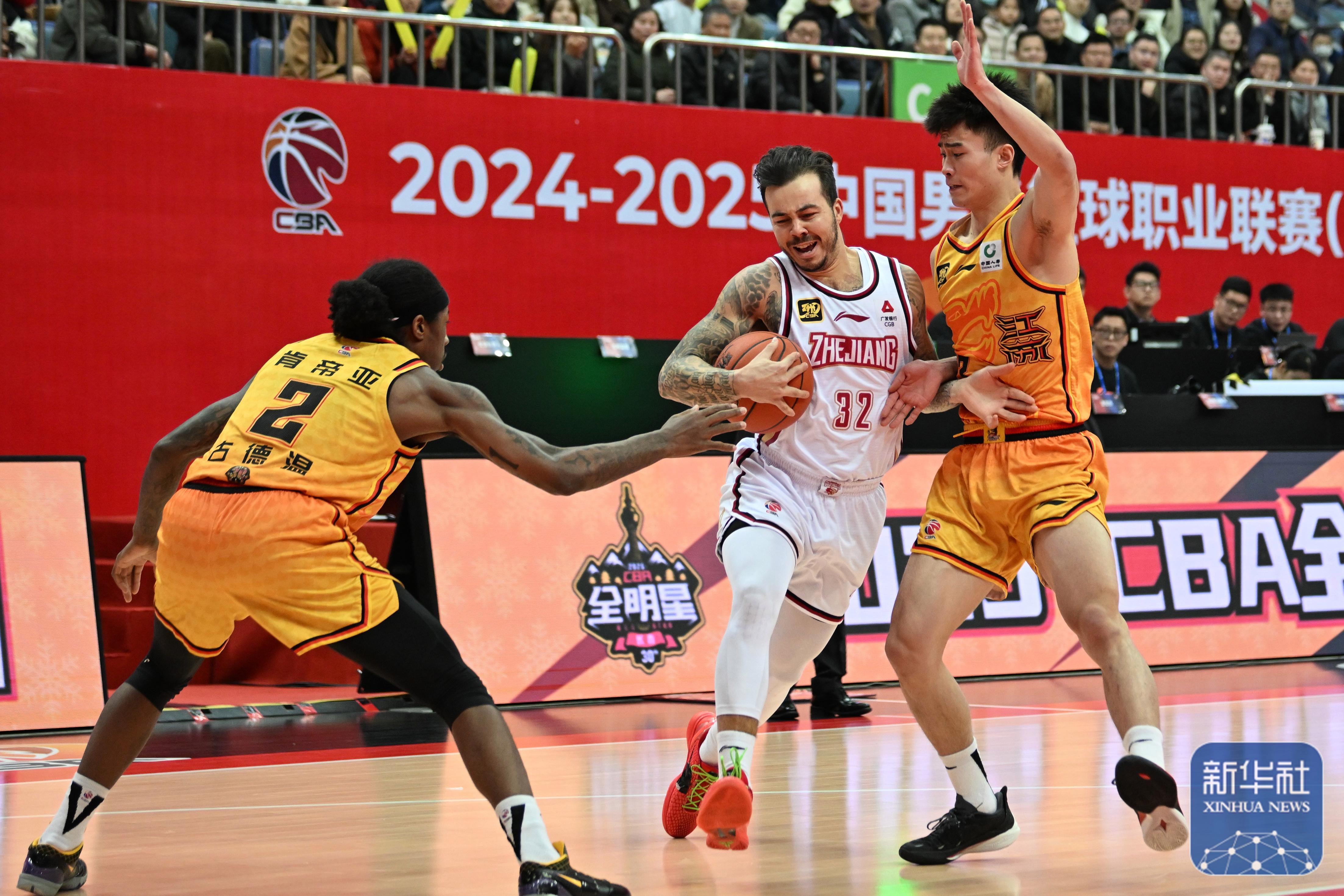 九游体育APP下载-亚洲球员在比赛中发挥出众，赢得掌声