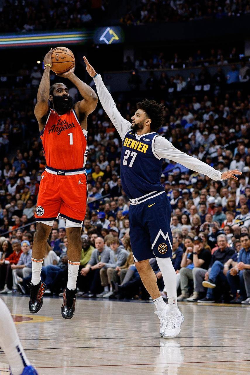 快船队球员调整训练计划,着力提高整体实力 快船队球员调整训练计划,着力提高整体实力