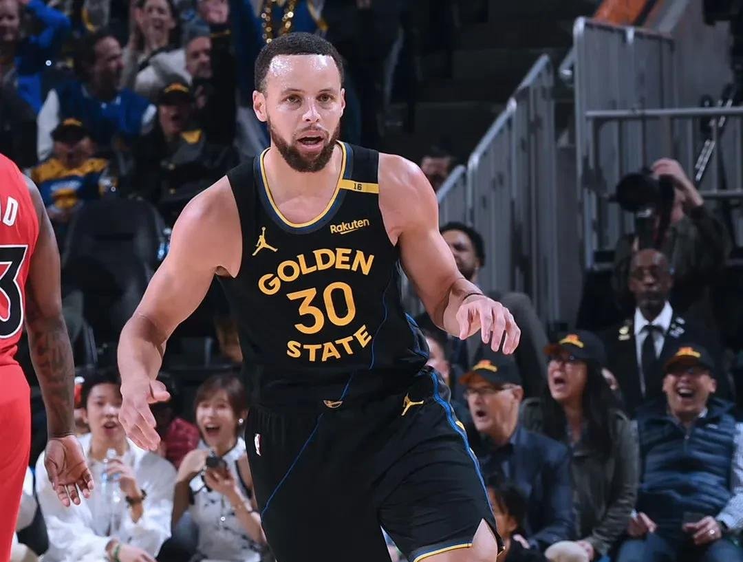 勇士轻取黄蜂库里27分史蒂芬森德怀特的简单介绍 勇士轻取黄蜂库里27分史蒂芬森德怀特的简单介绍