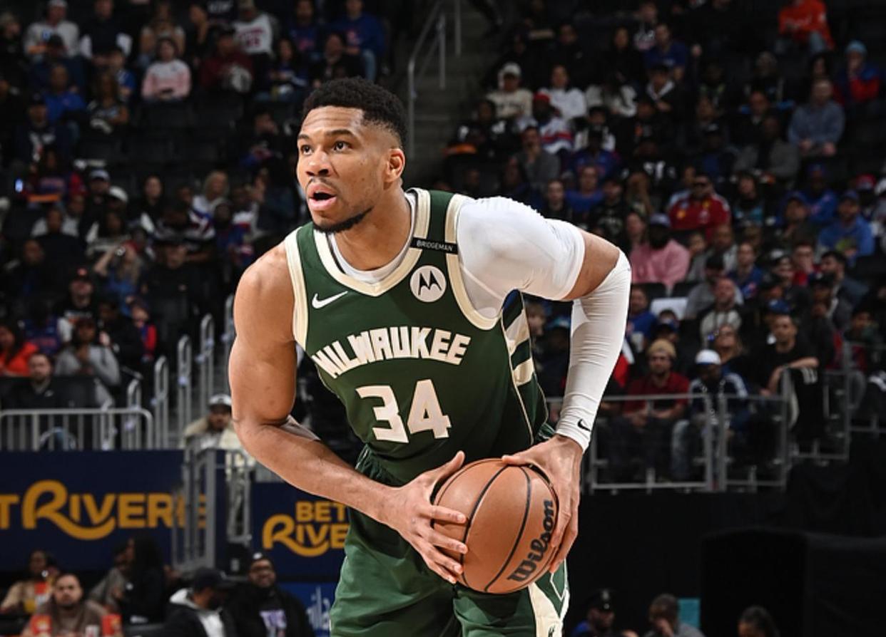 雄鹿队横扫猛龙晋级东部决赛