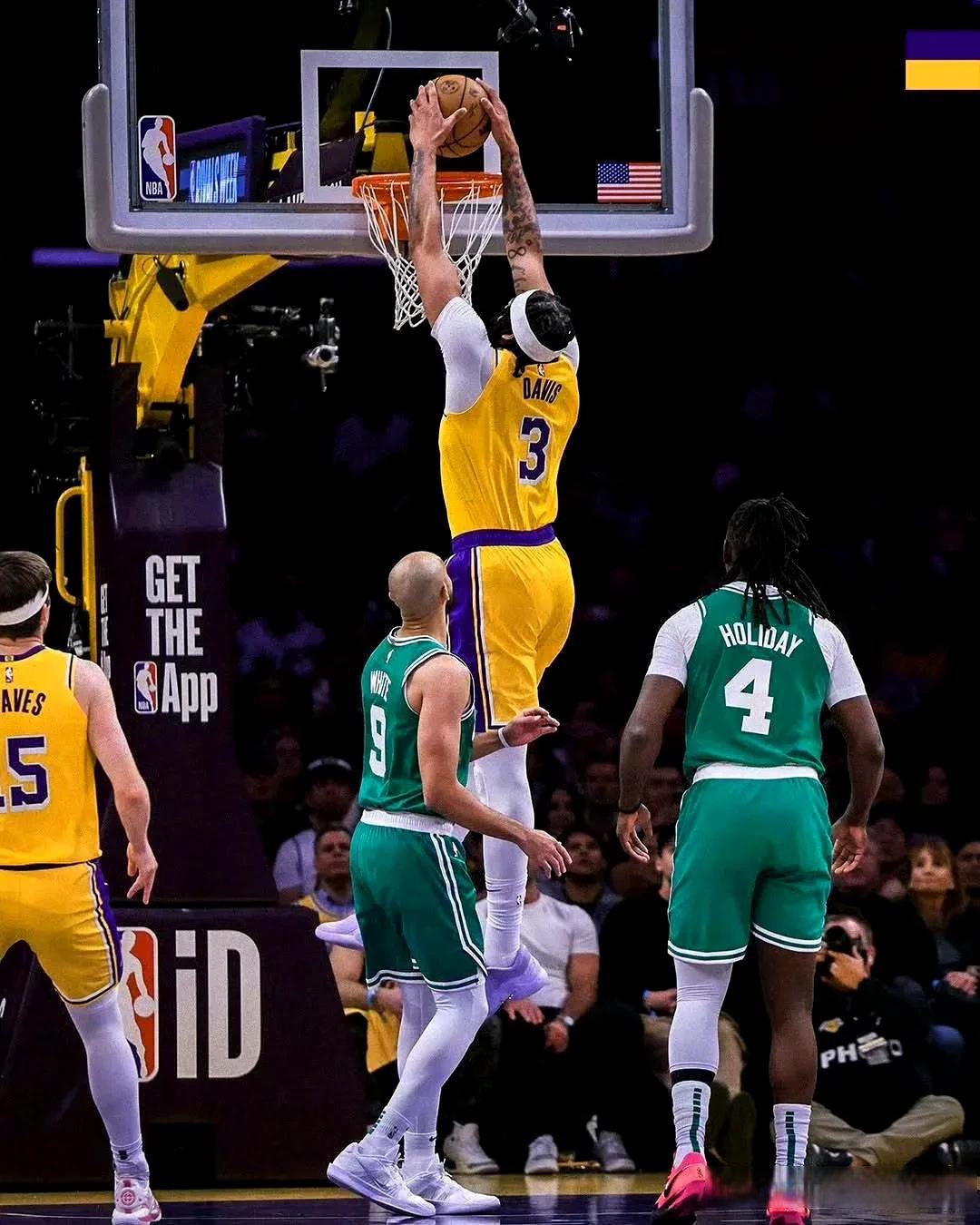 9you娱乐-湖人遭遇连败，詹姆斯和戴维斯状态低迷的简单介绍