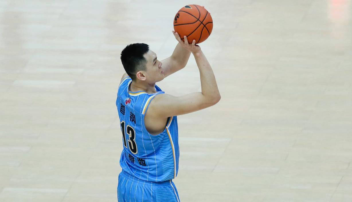 北京首钢队新赛季挑战难度大增,球员备战艰苦 北京首钢队新赛季挑战难度大增,球员备战艰苦