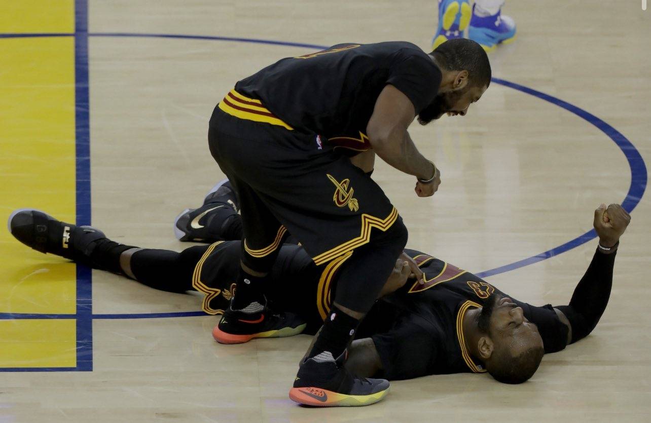 绿军客场不敌老鹰,亚特连扣戴维斯和詹姆斯 绿军客场不敌老鹰,亚特连扣戴维斯和詹姆斯