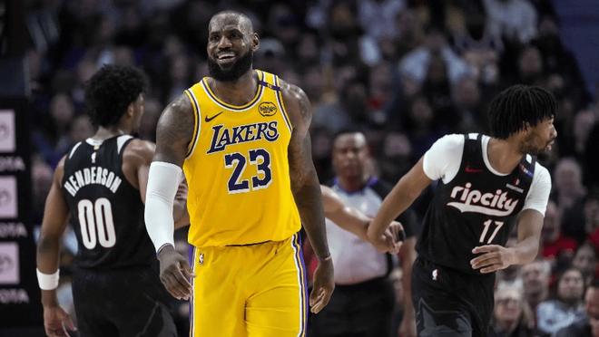 九游官网-NBA总决赛G1：热火惜败湖人，詹姆斯表现出色的简单介绍